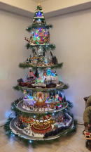 SUPER ÁRBOL DE NAVIDAD – CON ILUMINACIÓN, TREN, NORIA, CASA ¡Y MUCHO MÁS!